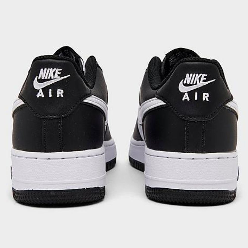NIKE Air Force 1 Black & White Youth/Kids Size 5.5 - Picture 6 of 9